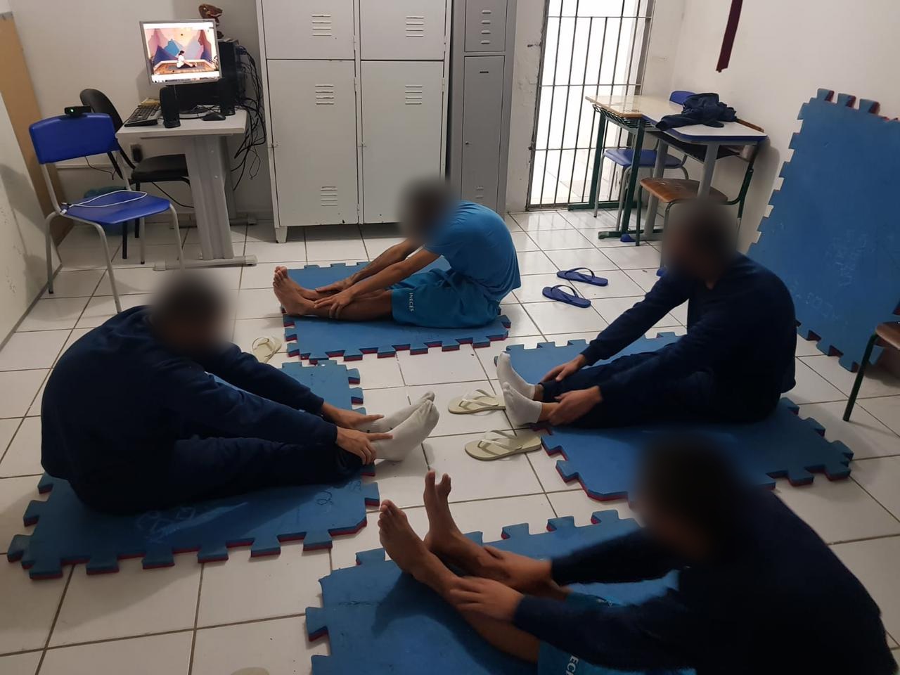 Leia mais sobre o artigo IOGA ACALMA ADOLESCENTES DO CASEP DE JOINVILLE