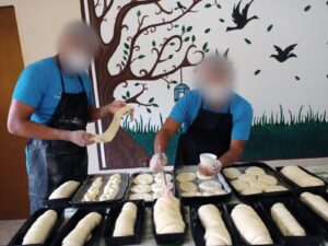 Leia mais sobre o artigo CURSO DE PADARIA E INTRODUÇÃO A CONFEITARIA NO CASEP DE CURITIBANOS