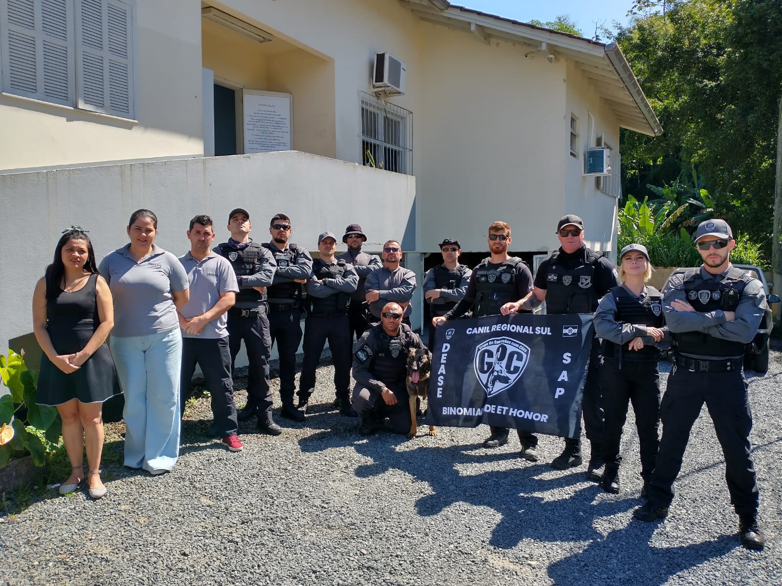 Leia mais sobre o artigo VISITA TÉCNICA DO DEASE NA SEMILIBERDADE DE BLUMENAU