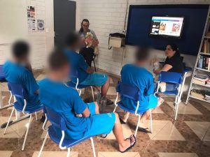 Leia mais sobre o artigo OFICINA DE ZOOTERAPIA NO CASEP DE CAÇADOR