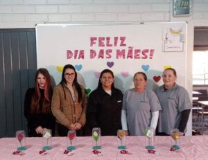 Leia mais sobre o artigo CASEP DE CAÇADOR PROMOVE OFICINA DE ARTESANATO EM FESTA AO DIA DAS MÃES
